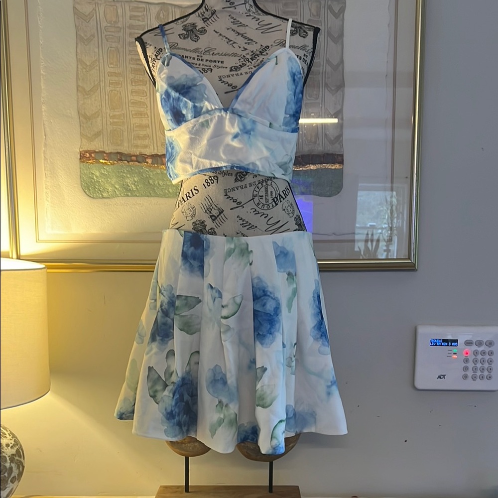 L'ATISTE Blue and White Spaghetti Strap Sundress